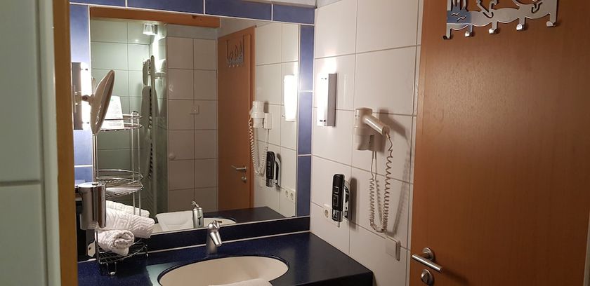 Imagen de la habitación del Hotel Fr&ouml;hlich, Landstuhl. Foto 12