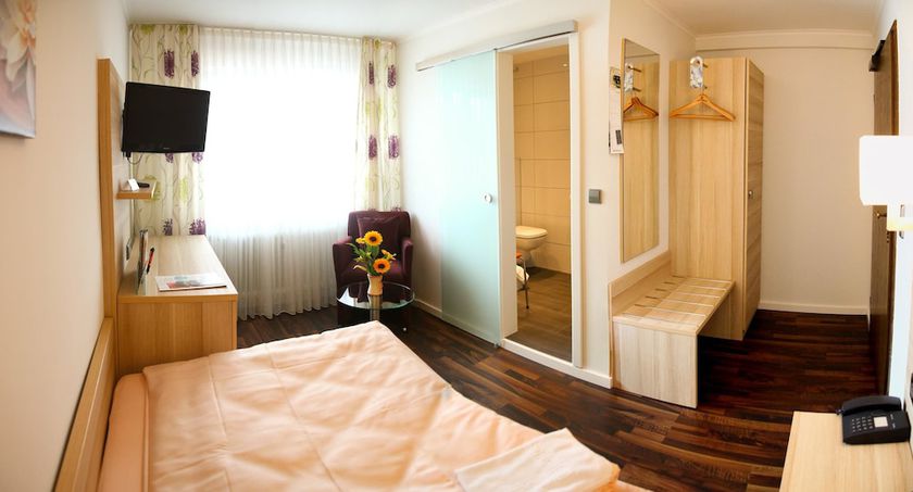 Imagen de la habitación del Hotel Fr&ouml;hlich, Landstuhl. Foto 13
