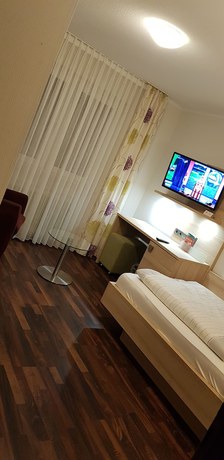 Imagen de la habitación del Hotel Fr&ouml;hlich, Landstuhl. Foto 14
