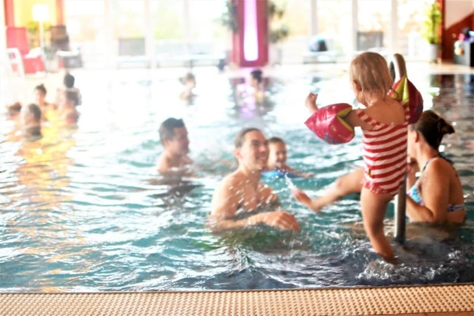 Imagen de la piscina del Hotel Fröjel Resort and Spa. Foto 16