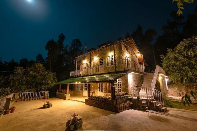 Imagen general del Hotel Frozen Woods Resorts. Foto 4