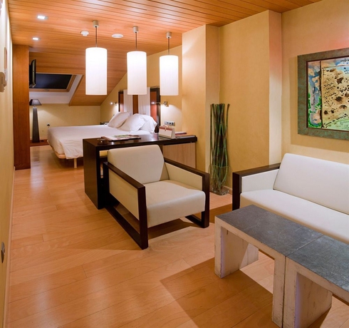 Imagen de los interiores del Hotel Fruela. Foto 6