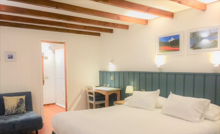 Imagen de la habitación del Hotel Frutillar. Foto 12