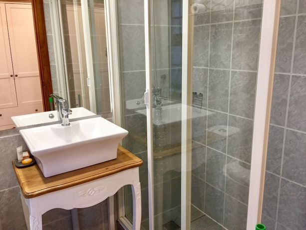 Imagen de la habitación del Hotel Frutillar. Foto 18