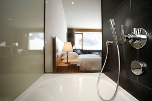 Imagen de la habitación del Hotel Frutt Mountain Resort. Foto 5