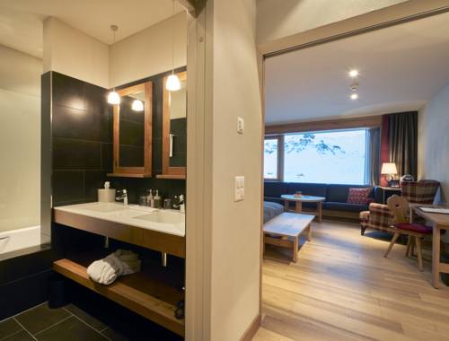 Imagen de la habitación del Hotel Frutt Mountain Resort. Foto 8