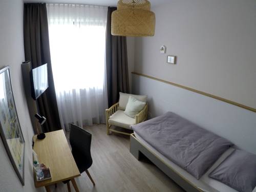 Imagen de la habitación del Hotel Fr&uuml;hst&uuml;ckshotel F&uuml;rstenwerth. Foto 10