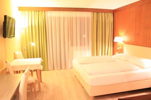 Imagen de la habitación del Hotel Fr&uuml;hst&uuml;ckshotel Montana. Foto 12