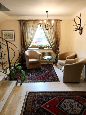 Imagen de los interiores del Hotel Fr&uuml;hst&uuml;ckspension Christina. Foto 18
