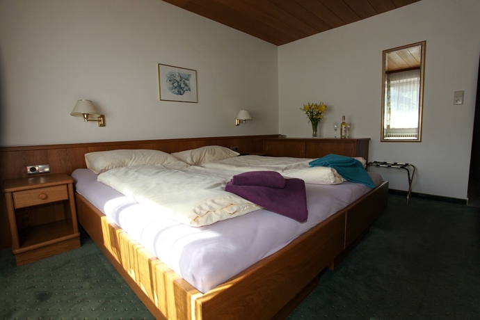 Imagen de la habitación del Hotel Fr&uuml;hst&uuml;ckspension Christina. Foto 12