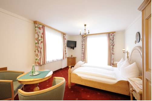 Imagen de la habitación del Hotel Fr&uuml;hst&uuml;ckspension Huber. Foto 3