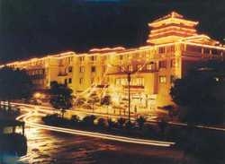 Imagen de los exteriores del Hotel Fu Bo. Foto 7