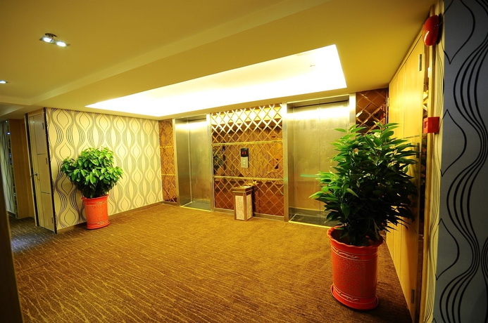 Imagen de los interiores del Hotel Fu Ho. Foto 13