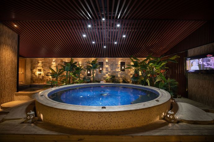 Imagen de la piscina del Hotel Fubang Lijia International. Foto 19