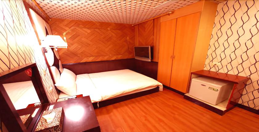 Imagen de la habitación del Hotel Fuchia. Foto 9