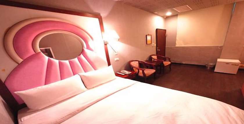 Imagen de la habitación del Hotel Fuchia. Foto 15