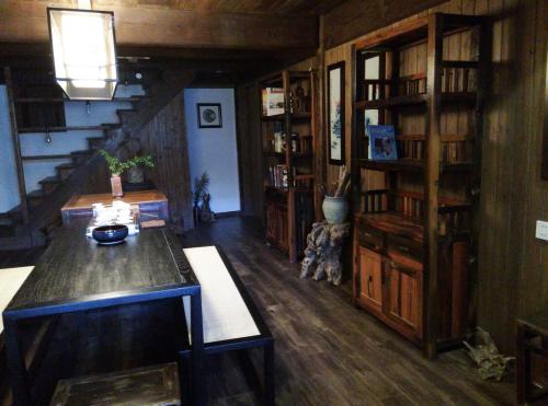 Imagen de la habitación del Hotel Fuchun Shanju Inn. Foto 6