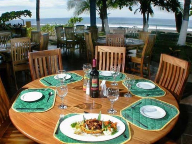 Imagen general del Hotel Fuego Del Sol Beachfront. Foto 3