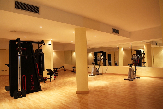 Imagen de los interiores del Hotel Fuente Aloha. Foto 11