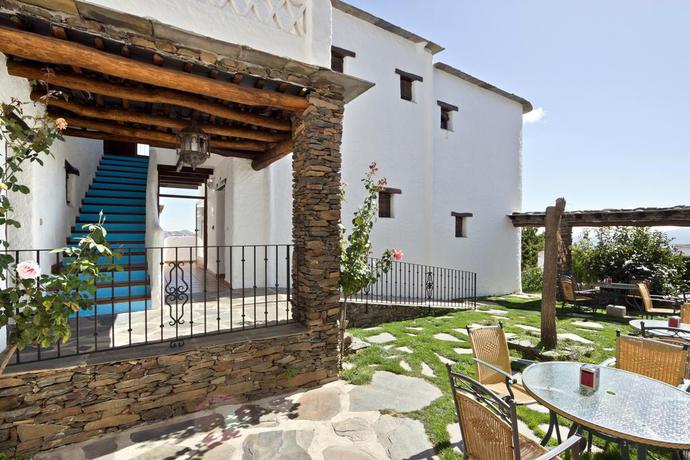 Imagen de los exteriores del Hotel Fuente Capilerilla. Foto 7