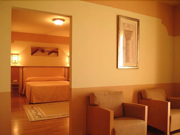 Imagen de la habitación del Hotel Fuente Las Piedras. Foto 14