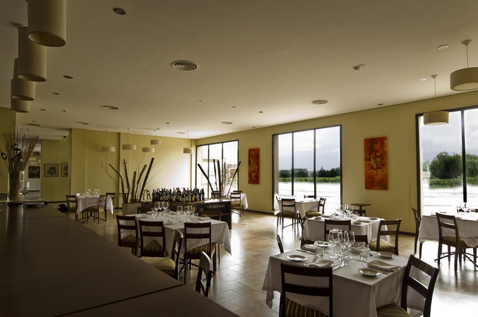 Imagen del bar/restaurante del Hotel Fuente Mayor and Resort. Foto 2