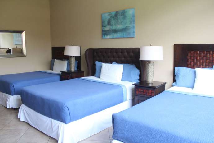 Imagen de la habitación del Hotel Fuente Real. Foto 9