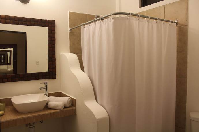 Imagen de la habitación del Hotel Fuente Real. Foto 11