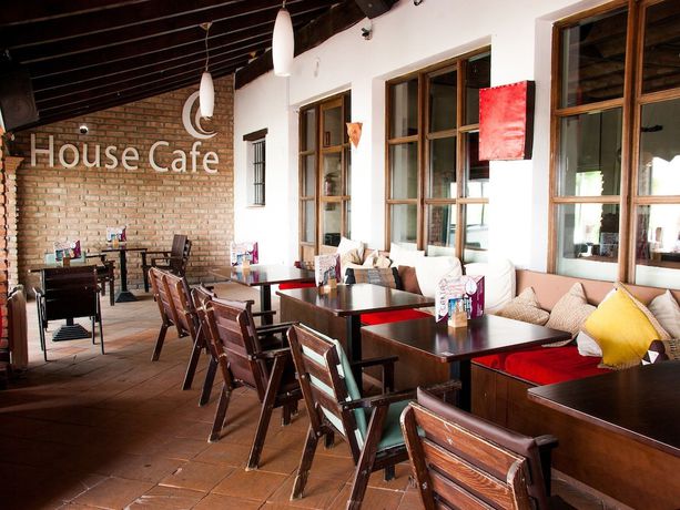 Imagen de la piscina del Hotel Fuente del Lobo Glamping Bungalows - Adults Only. Foto 18