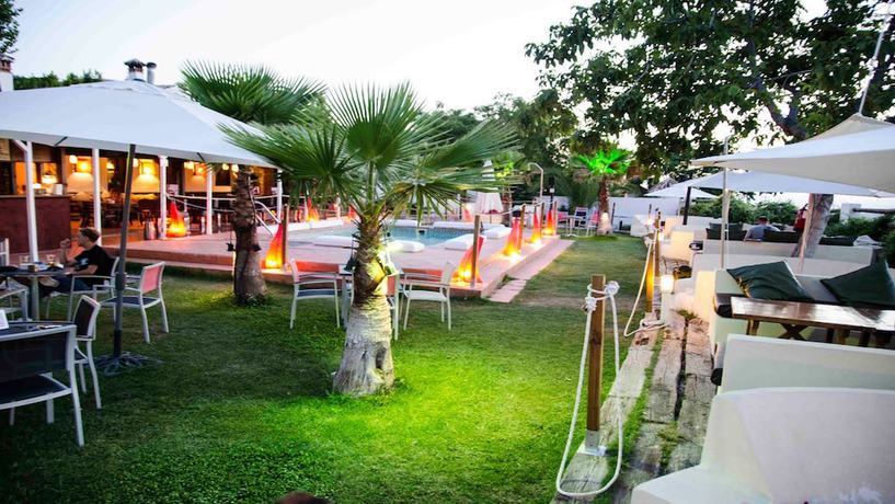 Imagen de la piscina del Hotel Fuente del Lobo Glamping Bungalows - Adults Only. Foto 19