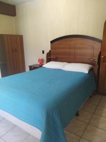 Imagen de la habitación del Hotel Fuentes. Foto 4