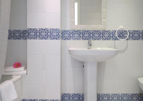 Imagen de la habitación del Hotel Fuentes de Nerja. Foto 20