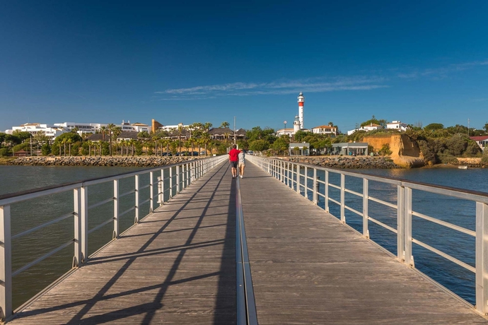 Imagen de los exteriores del Hotel Fuerte El Rompido. Foto 8
