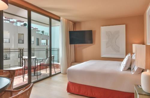 Imagen de la habitación del Hotel Fuerte Marbella. Foto 7