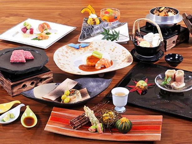 Imagen del bar/restaurante del Hotel Fuji Kawaguchiko Onsen Rakuyu. Foto 6