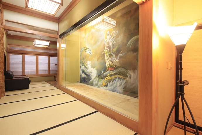 Imagen de los interiores del Hotel Fuji Onsenji Yumedono, Fujikawaguchiko. Foto 16