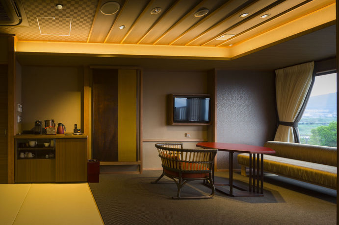 Imagen de los interiores del Hotel Fujisan Onsen Bessho Sasa. Foto 10