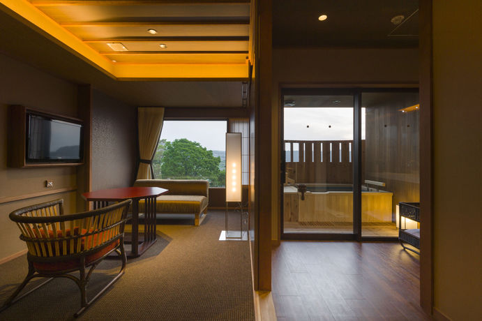 Imagen de la piscina del Hotel Fujisan Onsen Bessho Sasa. Foto 14