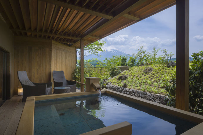Imagen de la piscina del Hotel Fujisan Onsen Bessho Sasa. Foto 15