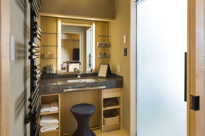 Imagen de la habitación del Hotel Fujisan Onsen Kaneyamaen. Foto 13