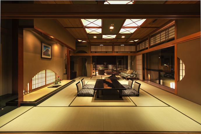 Imagen de la habitación del Hotel Fujisan Onsen Kaneyamaen. Foto 15