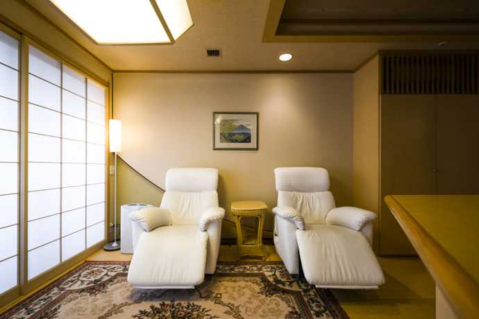 Imagen de la habitación del Hotel Fujisan Onsen Kaneyamaen. Foto 18