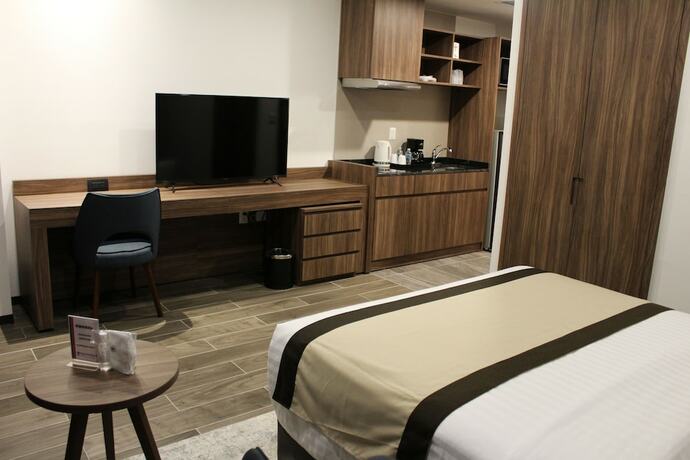 Imagen de la habitación del Hotel Fujitaya Quer&eacute;taro, Juriquilla. Foto 20