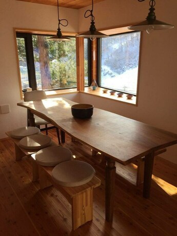 Imagen del bar/restaurante del Hotel Fuku Chalet. Foto 19