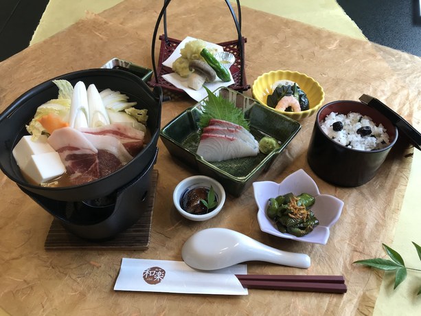Imagen del bar/restaurante del Hotel Fukuchiyama Ark. Foto 6