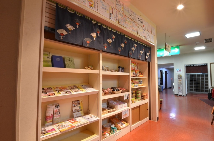 Imagen de los interiores del Hotel Fukuishimiyamashinrinonsen Mirakurutei. Foto 12