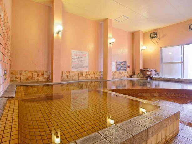 Imagen de la piscina del Hotel Fukusenka. Foto 39
