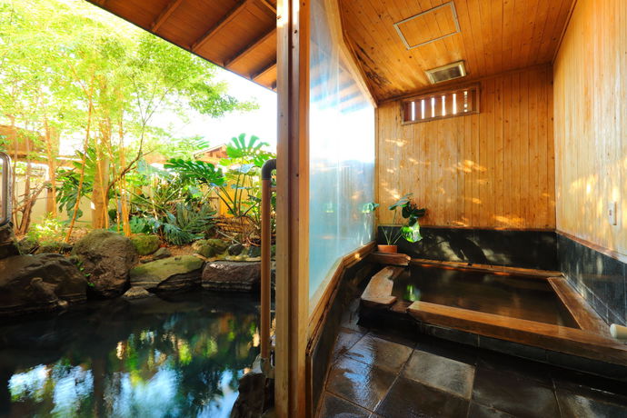 Imagen de la piscina del Hotel Fukutokuya. Foto 13