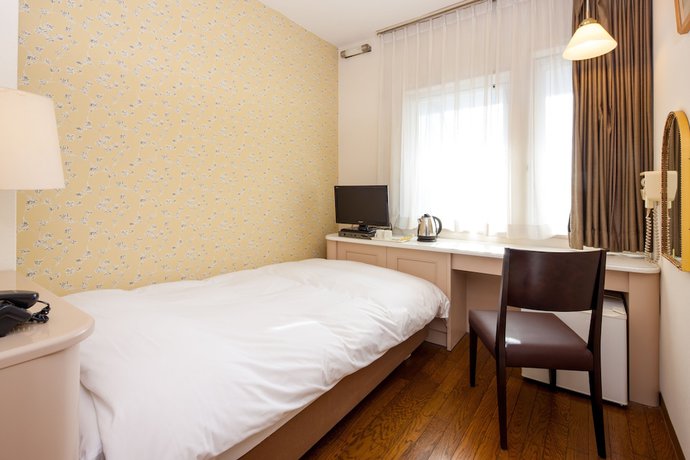 Imagen de la habitación del Hotel Fukuyama Terminal. Foto 4