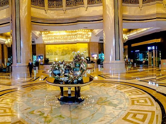 Imagen de los interiores del Hotel Fuling Jinke. Foto 11